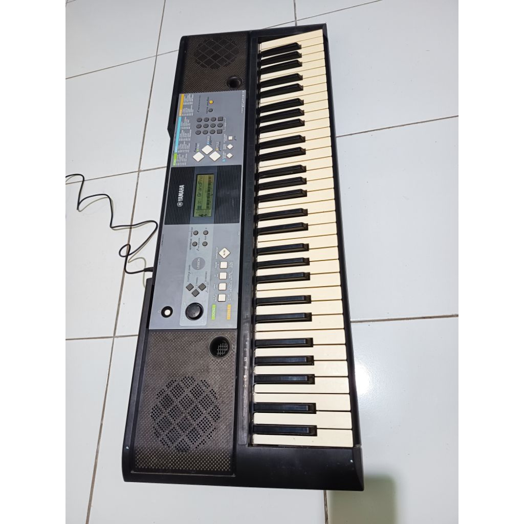 alat musik piano keyboard yamaha psr e233, bekas normal sangat