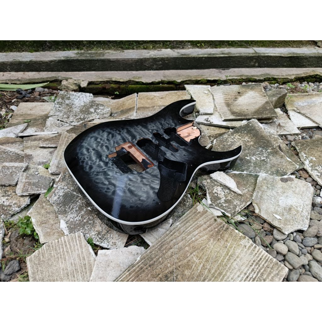Body Gitar Ibanez RG450QM