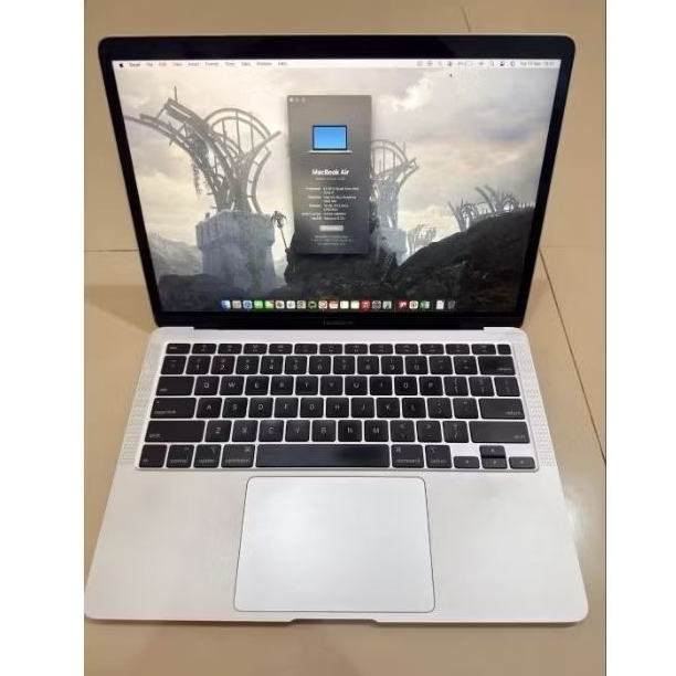 MacBook Air 2020 i7 16GB RAM 256GB SSD Retina 13"