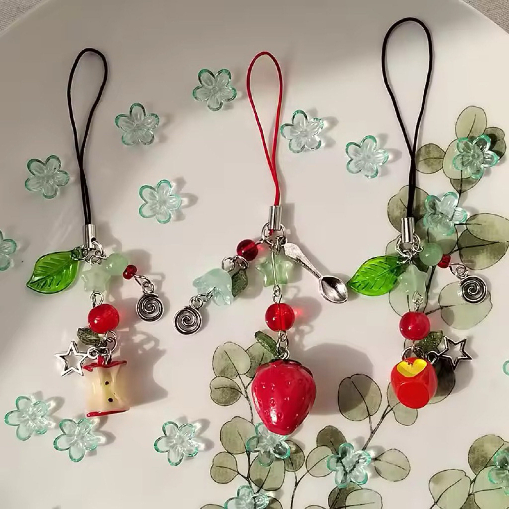 Phone Charm Apple & Heart heisei retro keychain