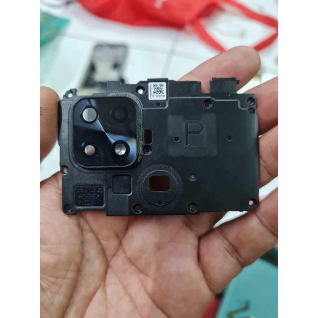 Penutup Mesin Poco C40