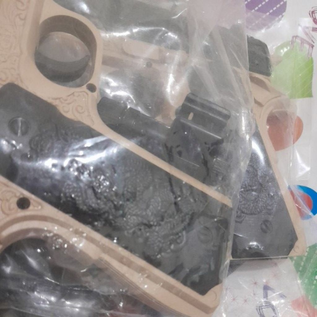 m4mB4 P355 Pistol Mainan Glock Desain Simulasi Aman untuk Anak Laki-laki