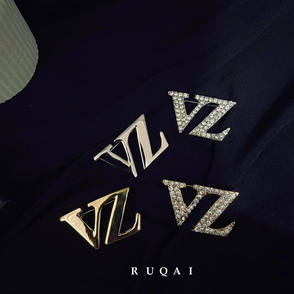 Bros Inisial Huruf VZ Alloy Metal Silver Elegant Aksesoris Hijab Blazer Brooch Vivi Zubedi