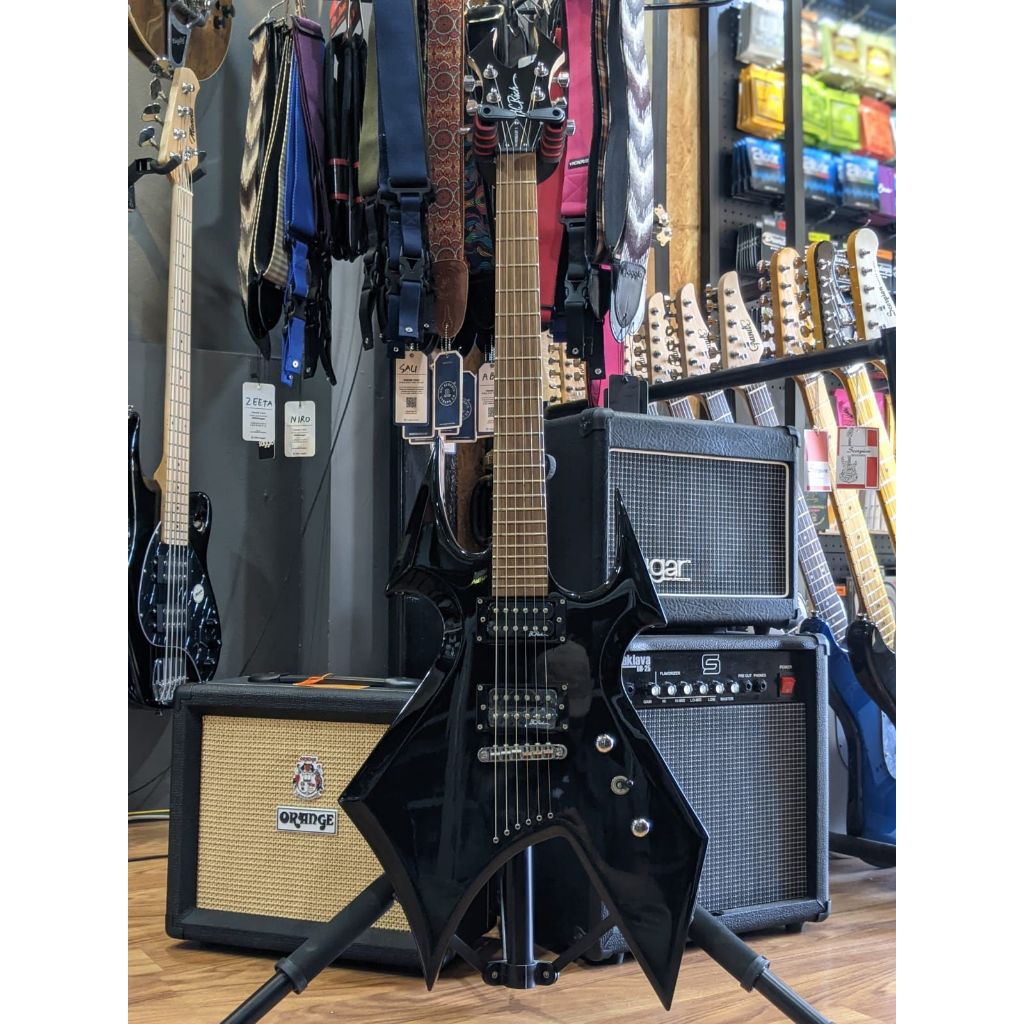 B.C. Rich Warbeast Black Gitar Elektrik Original
