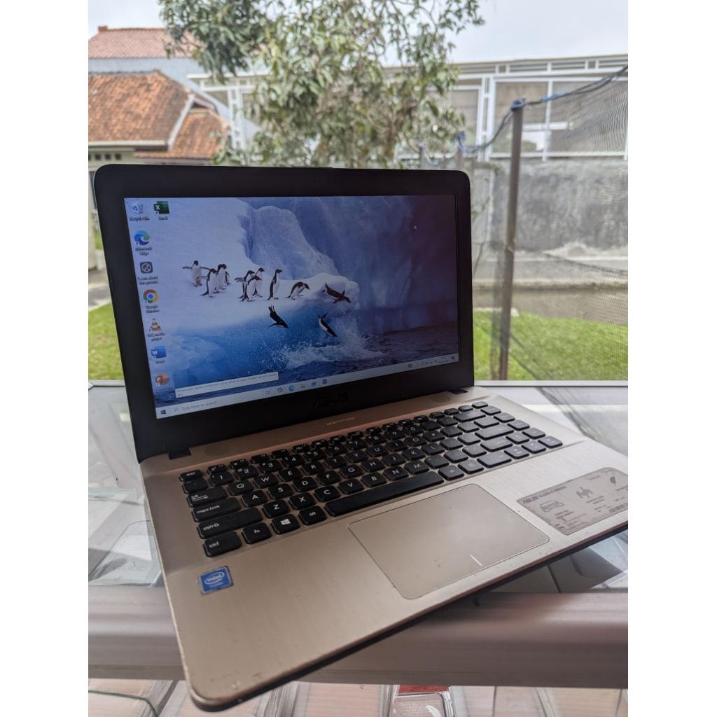 Laptop Asus X441N (second)
