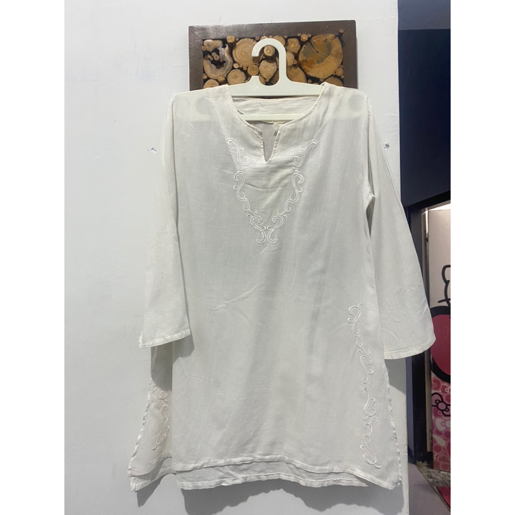 Preloved Dress Tunik Putih Tulang Broken White