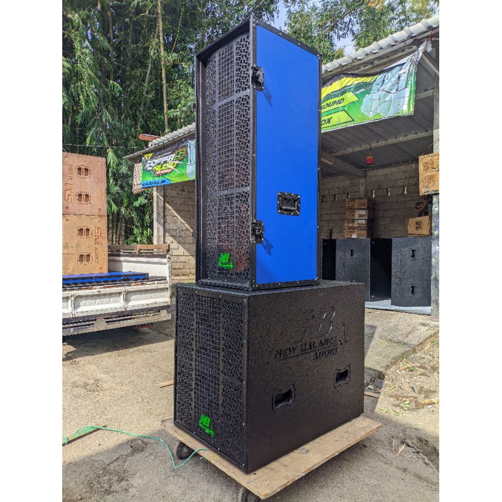 1 set Box monitor panggung 18inch dan 15inch