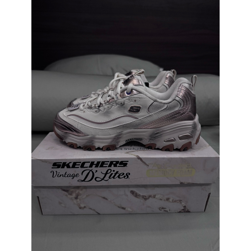 Skechers D'Lites Women's Sneakers Putih Natural Gold