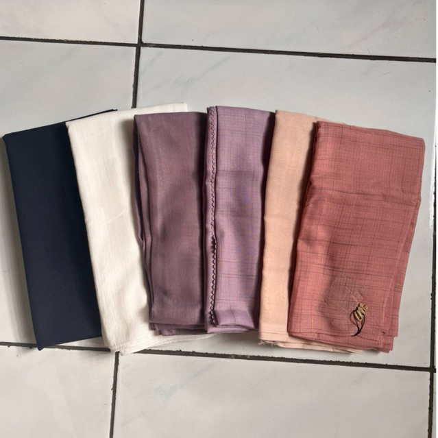 PRELOVED | kerudung segi empat collection (lozy hijab & umama)