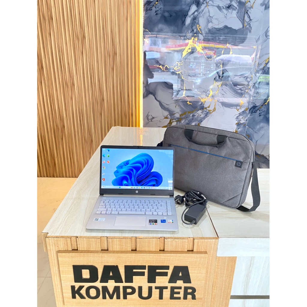 Laptop Hp 14s- dq5000TU || Intel Core i5-1240P @ 1.7 GHz || Ram 8GB || SSD 512GB || Windows 11