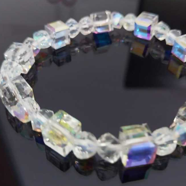 GELANG SWAROSKI KUBUS 8MM BATAM