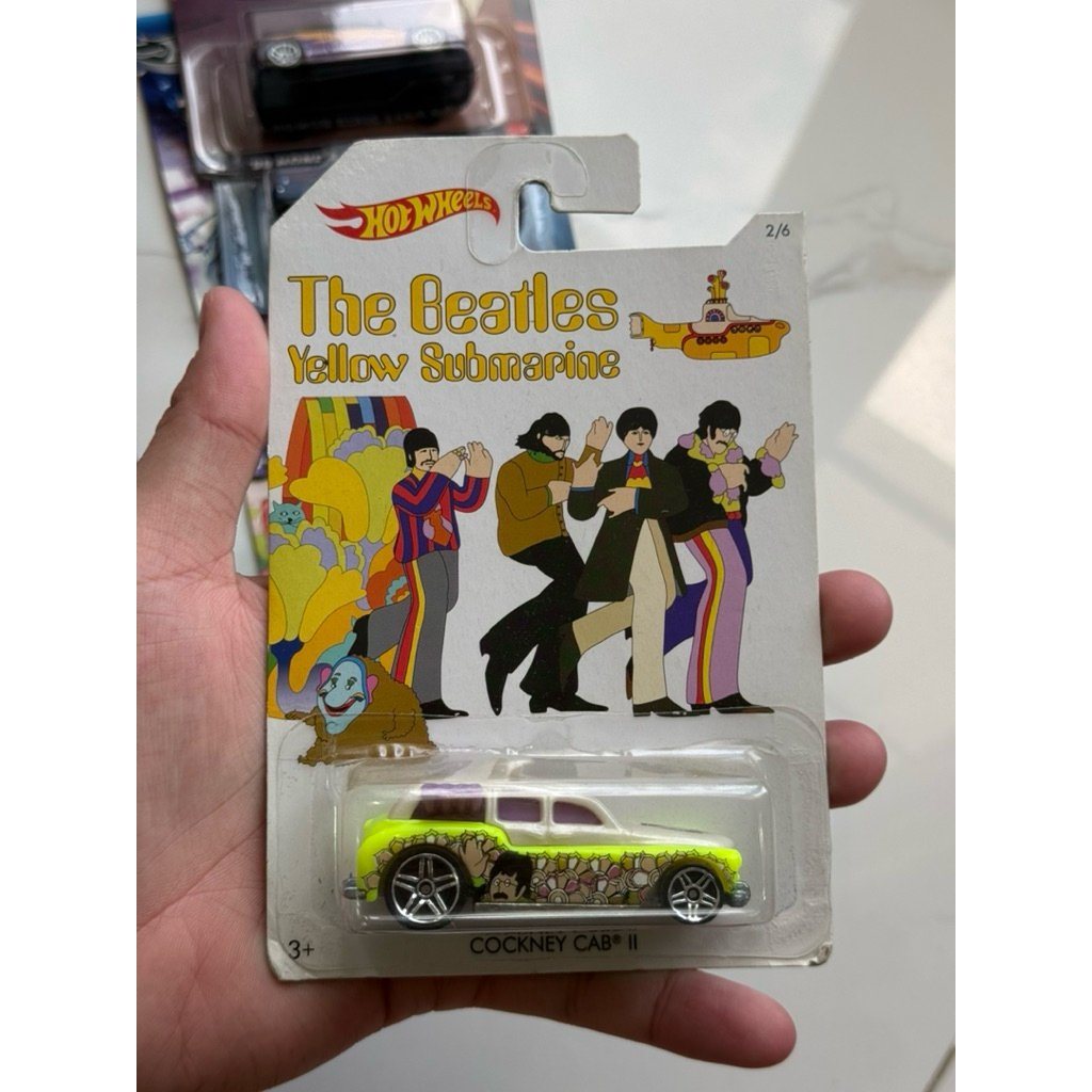 HOT WHEELS THE BEATLES (NEGOTIABLE)