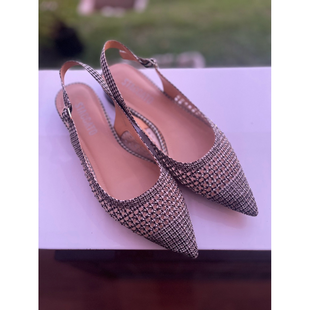 preloved staccat* flat shoes 37