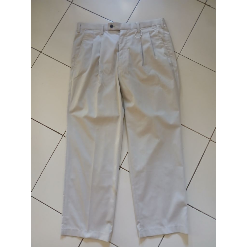 celana chino uniqlo