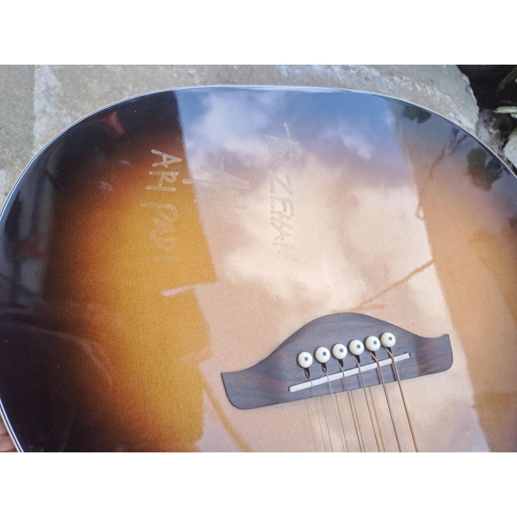 gitar homer kondisi mulus