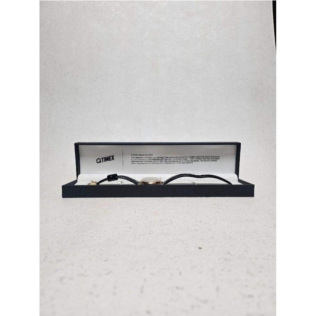 Q Timex Reissue 1975 Day-Date [Gold Tone - Fullset]