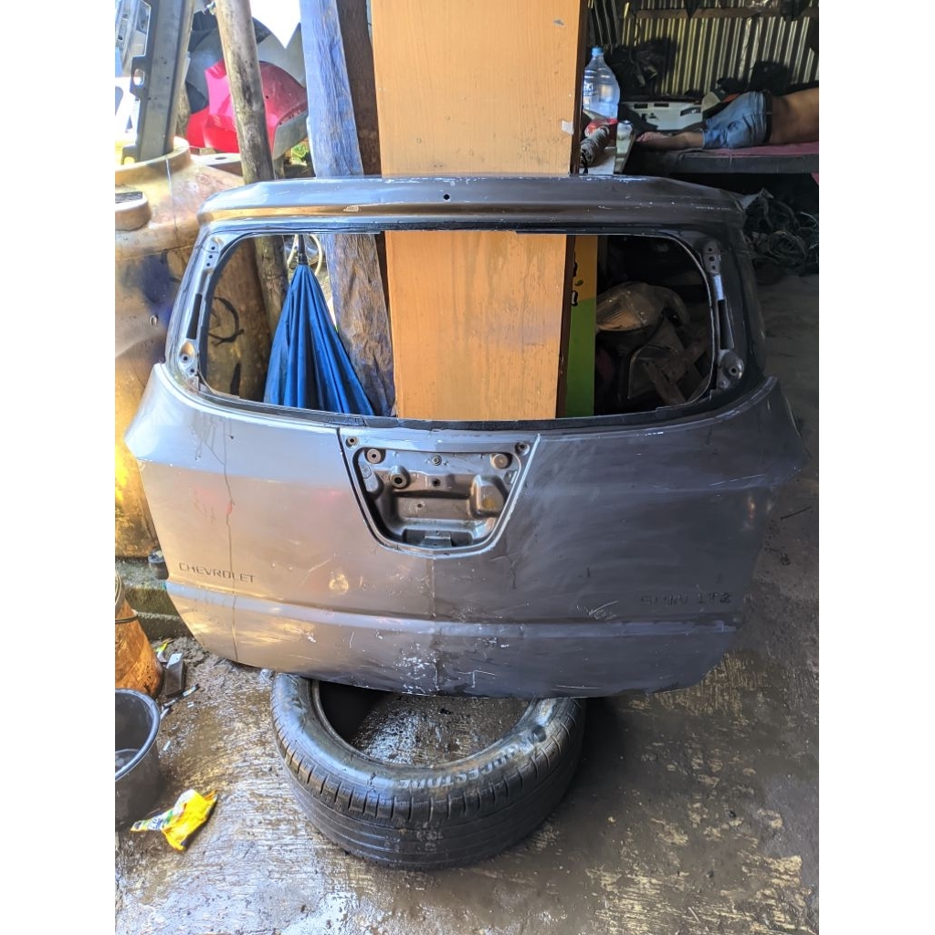 bagasi Chevrolet spin original