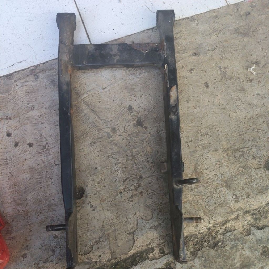 arm Supra 125 dobel disc kondisi sesuai photo siap pakai