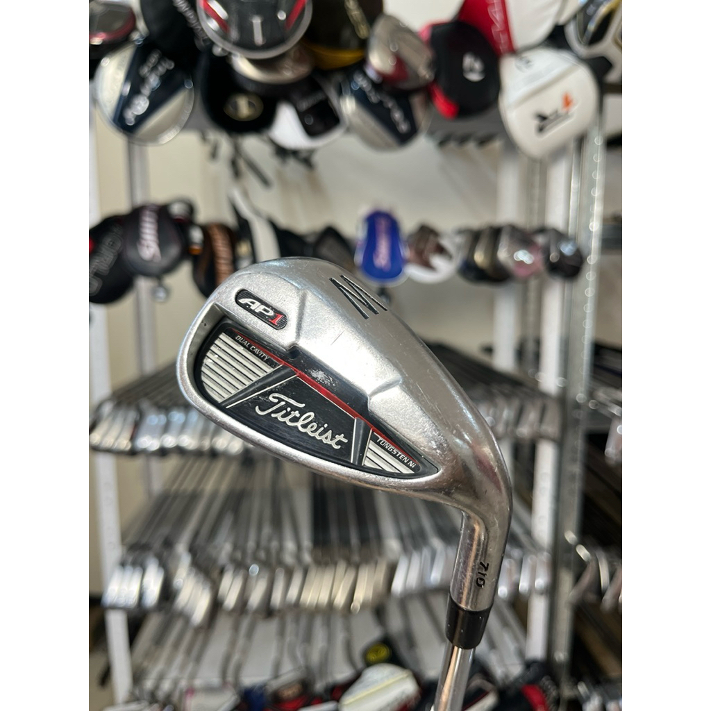 Approach Wedge Titleist AP1 710