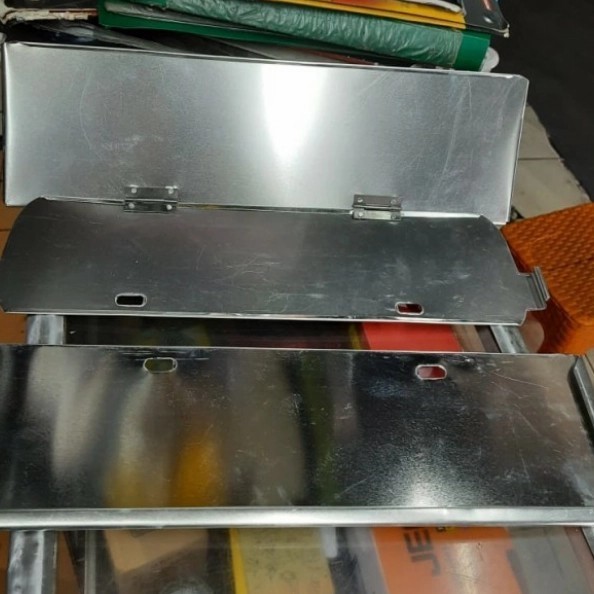 Dudukan Plat Nomor Mobil Penjabat Chrome