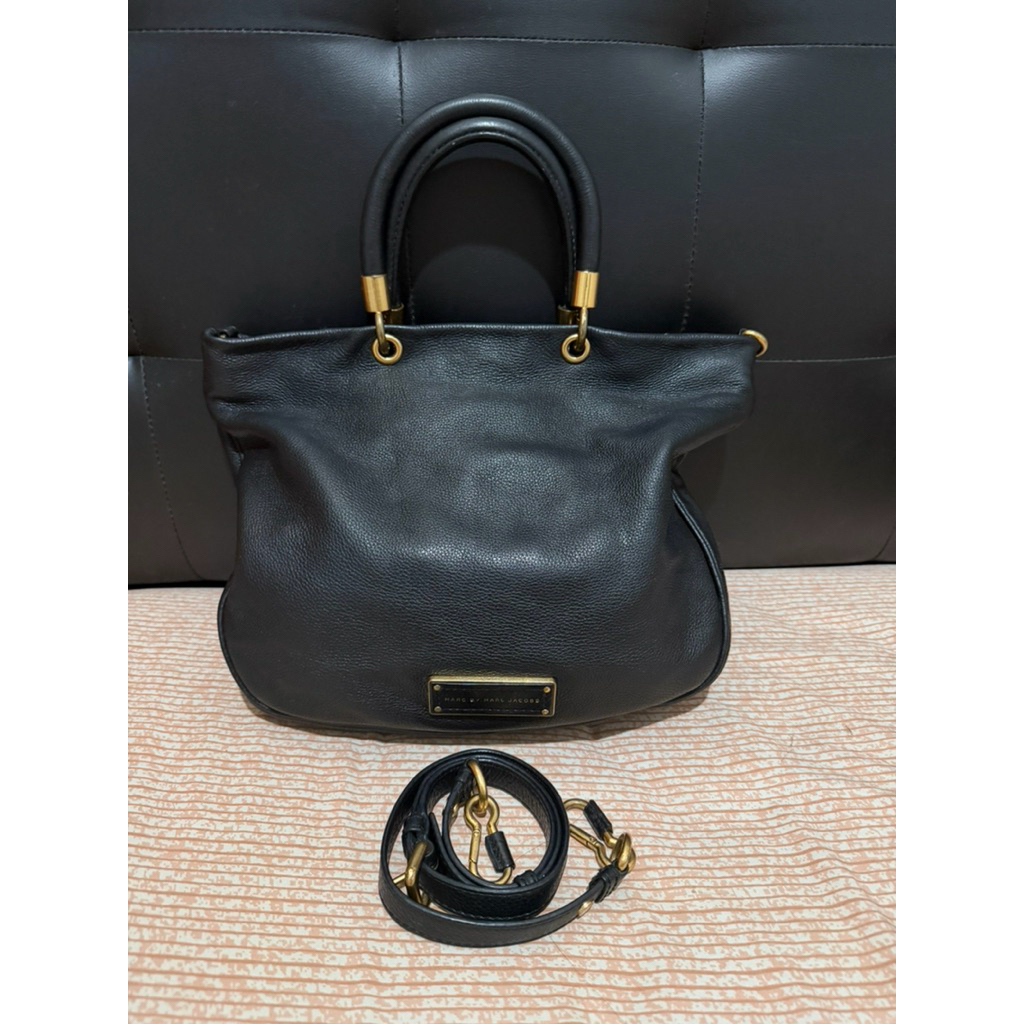 SOLD BY THREADS preloved sling bag dan handbag Marc by Marc jacobs