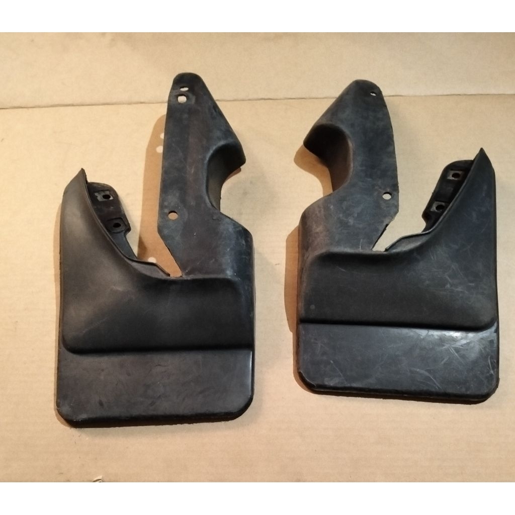 Mudguard Belakang Suzuki Forsa GLX Original