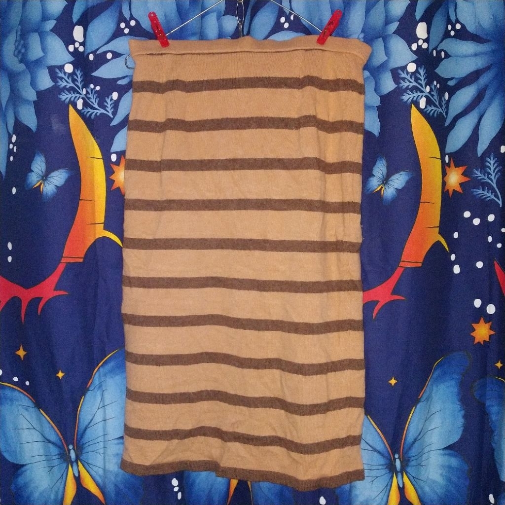 [SECOND] Rok Salur Pendek Rajut