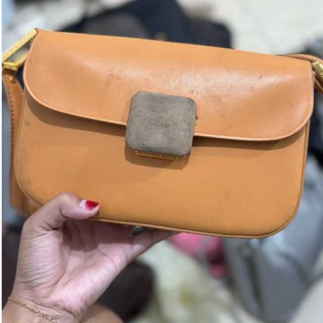 Charles & Keith Koa Square Push Lock Shoulder Bag - Tas Second/Tas Preloved/Tas Branded Preloved Mur
