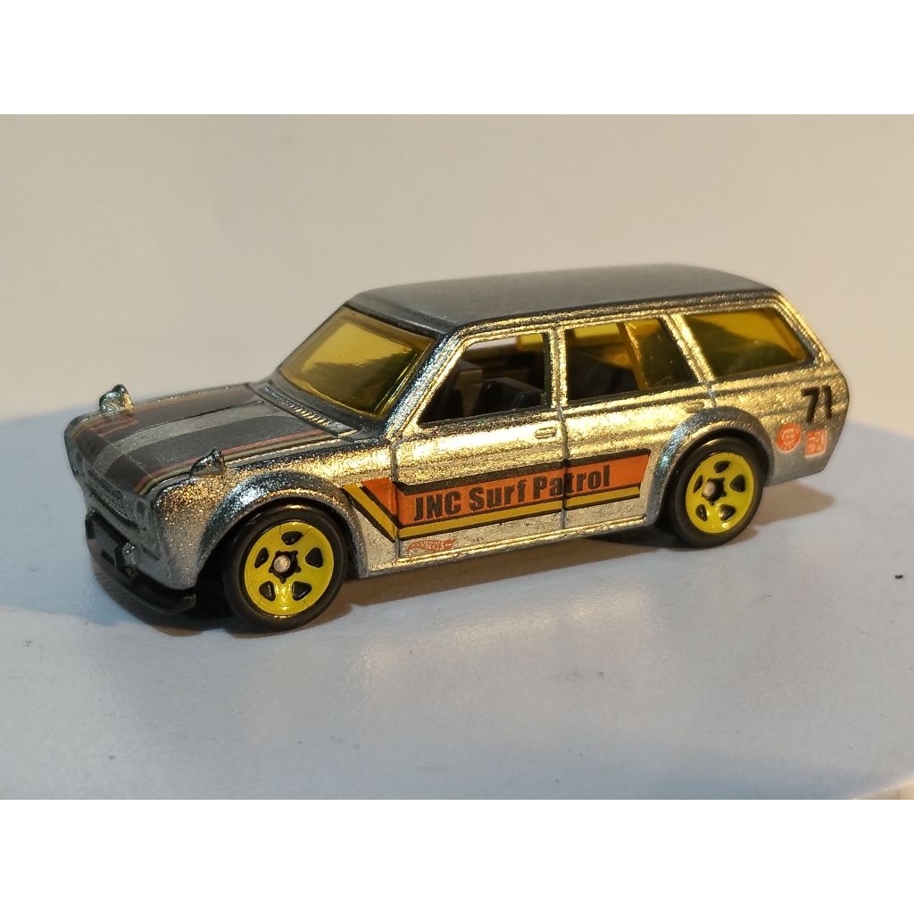 hot wheels 71 Datsun 510 Wagon ( zamac )