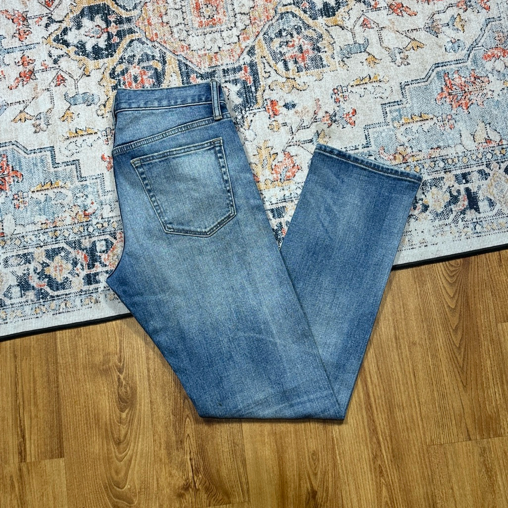 UNIQLO SELVEDGE RIPPED JEANS SECOND
