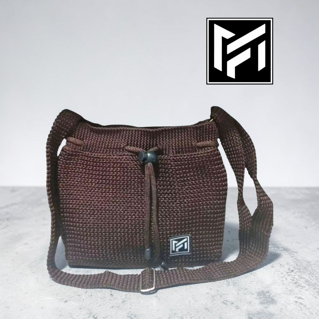 MF Tas selempang Wanita Rajut Serut Lebar Muat Hp dan dompet