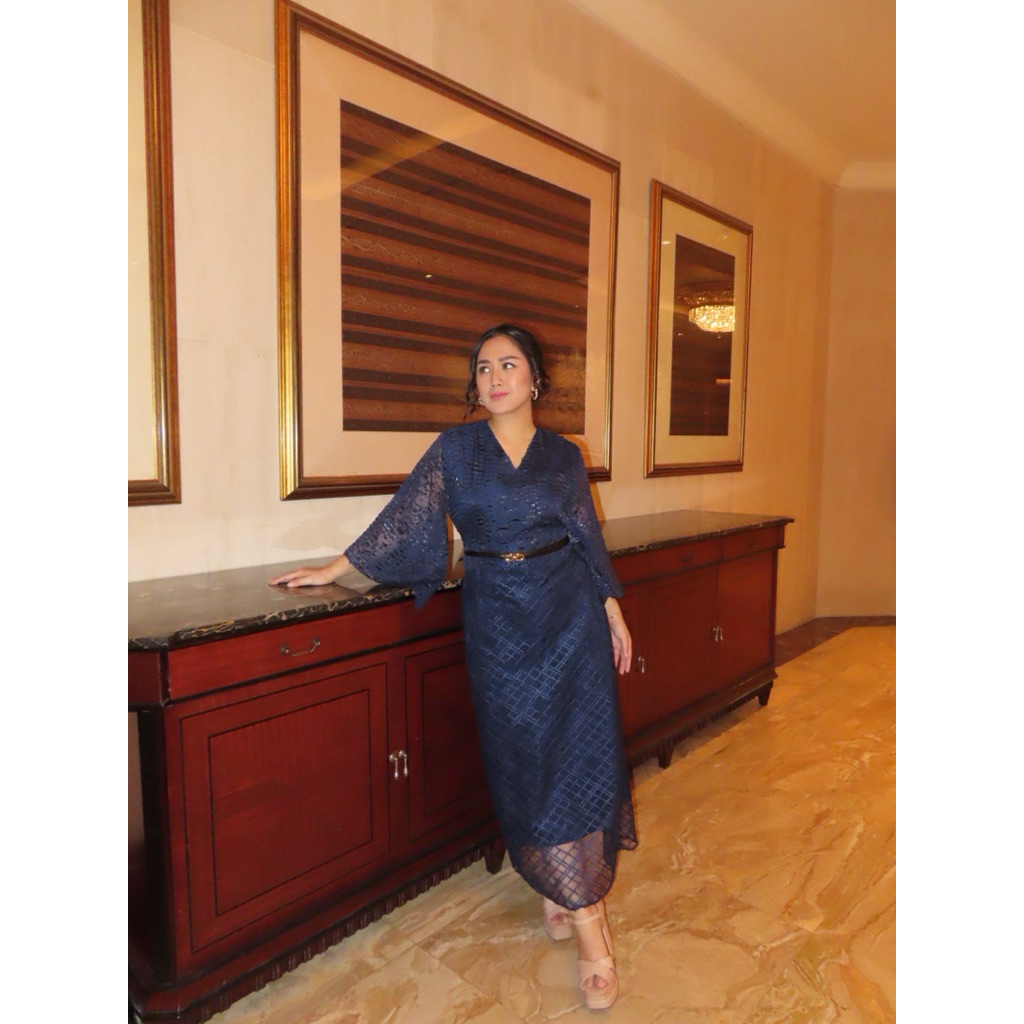 Sewa Dress / Rent Dress Isola Navy - MYVB atelier