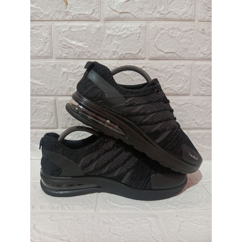 Sepatu Sneakers Buffalo Outdoor BFL3311 Air Black size - 42 fit to 41