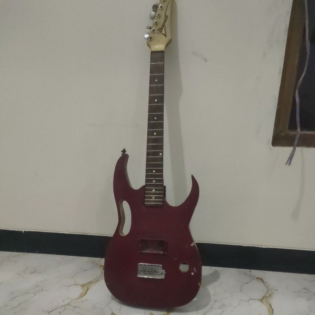 gitar ibanez custom