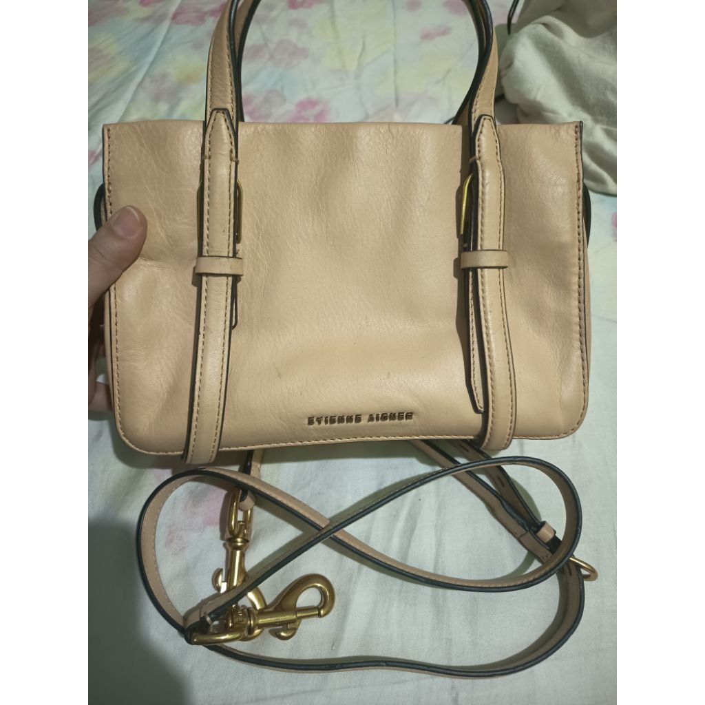 etienne aigner authentic