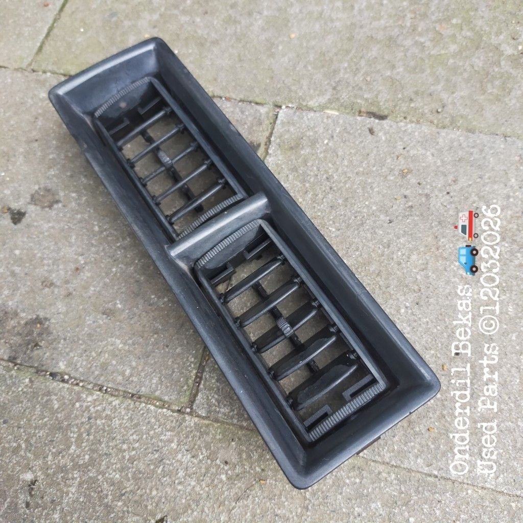 kisi AC tengah dashboard Daihatsu charade 1985