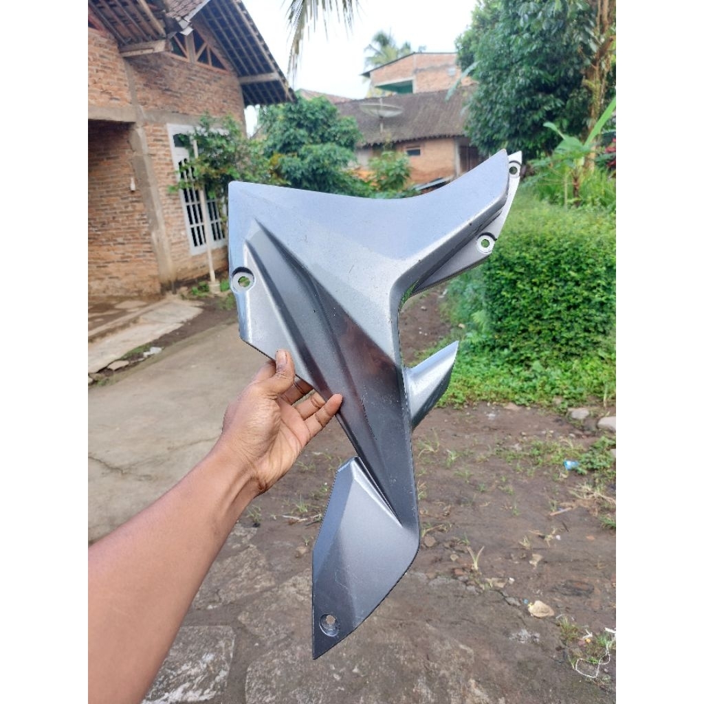 Cover Sambungan Sayap Bawah Honda Blade 110 Sebelah Kiri Original