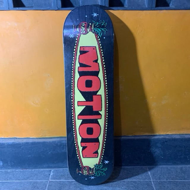 Motion Deck Skateboard Pot Size 8.25