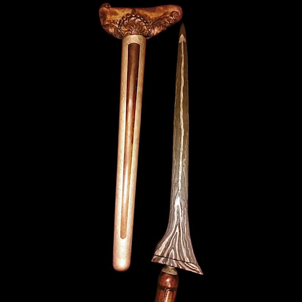 Keris Brojol Pamor Satrio Pinayungan Tangguh Madura Sepuh