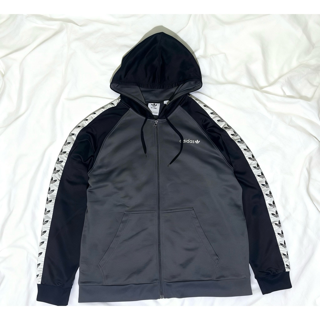 hoodie tapped