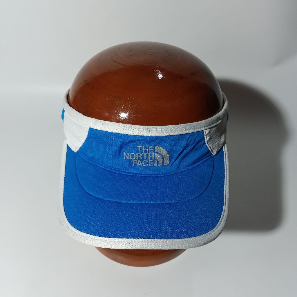 Topi bolong olahraga outdoor tnf reflektif