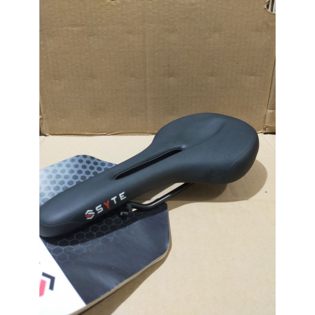 Jok Sadel Syte  ST-G163 Sepeda Lipat MTB Sadle Bolong