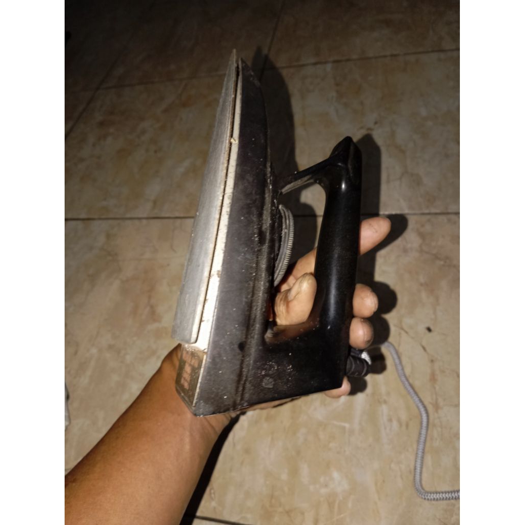 Setrika National Bekas Loundry murah