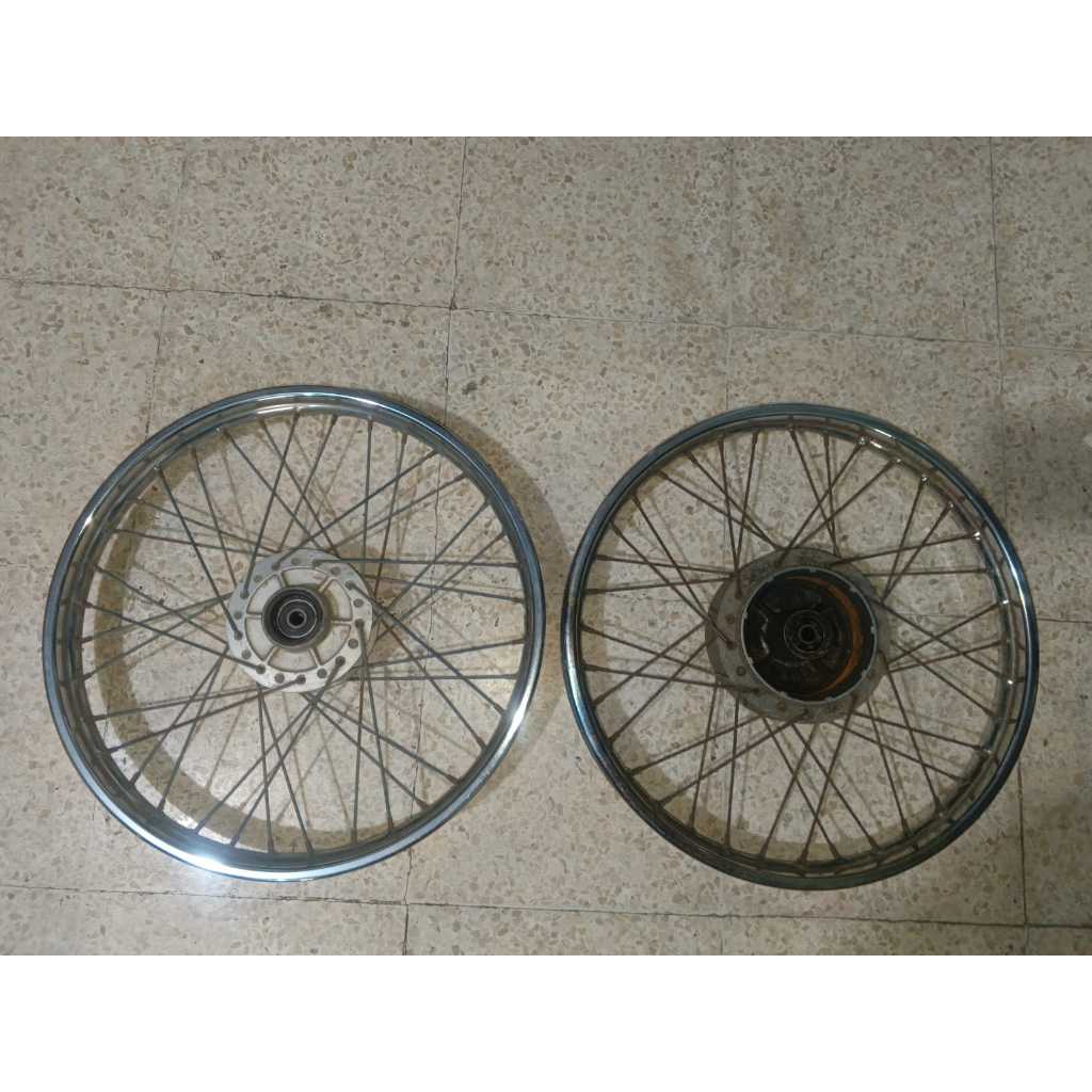 Velg Ruji Honda Supra X Lama Cakram Lubang 5 Ring 17 Merk HM Bekas