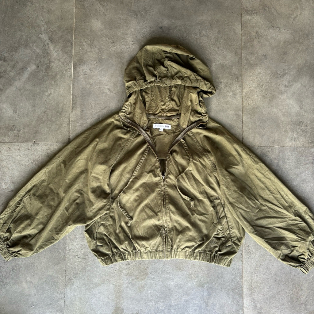Uniqlo x JW Anderson Oversized Cropped Batwings Hoodie Jacket Woman