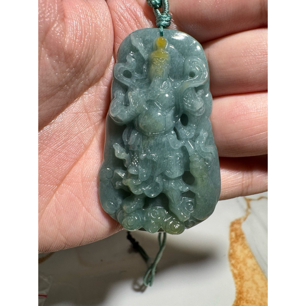 Liontin Giok Blue Water Mix Yellow KwanKong