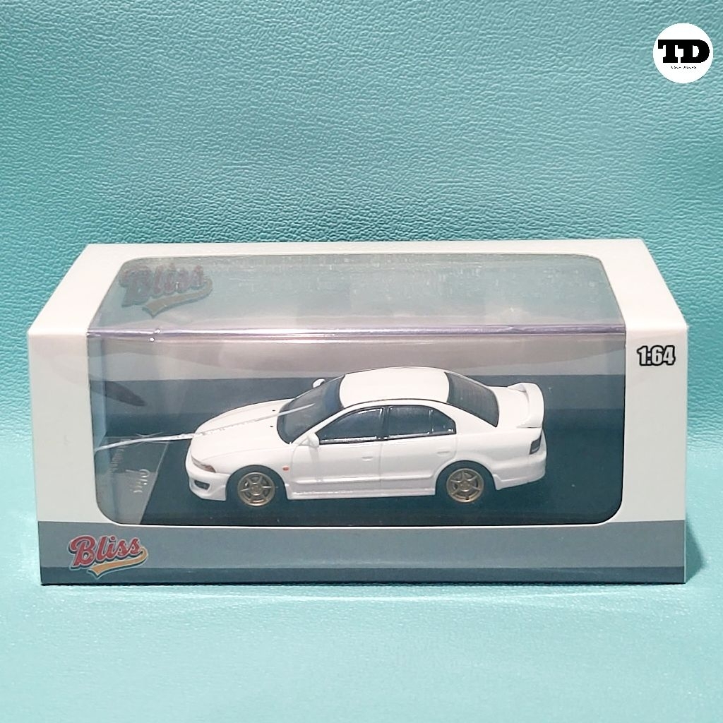 Diecast 1:64 Bliss Mitsubishi Galant VR-4 White / Gold Rims