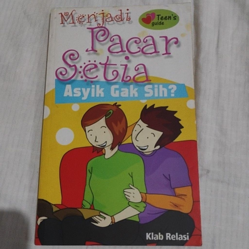 Buku Menjadi Pacar Setia Asyik Ga Sih?