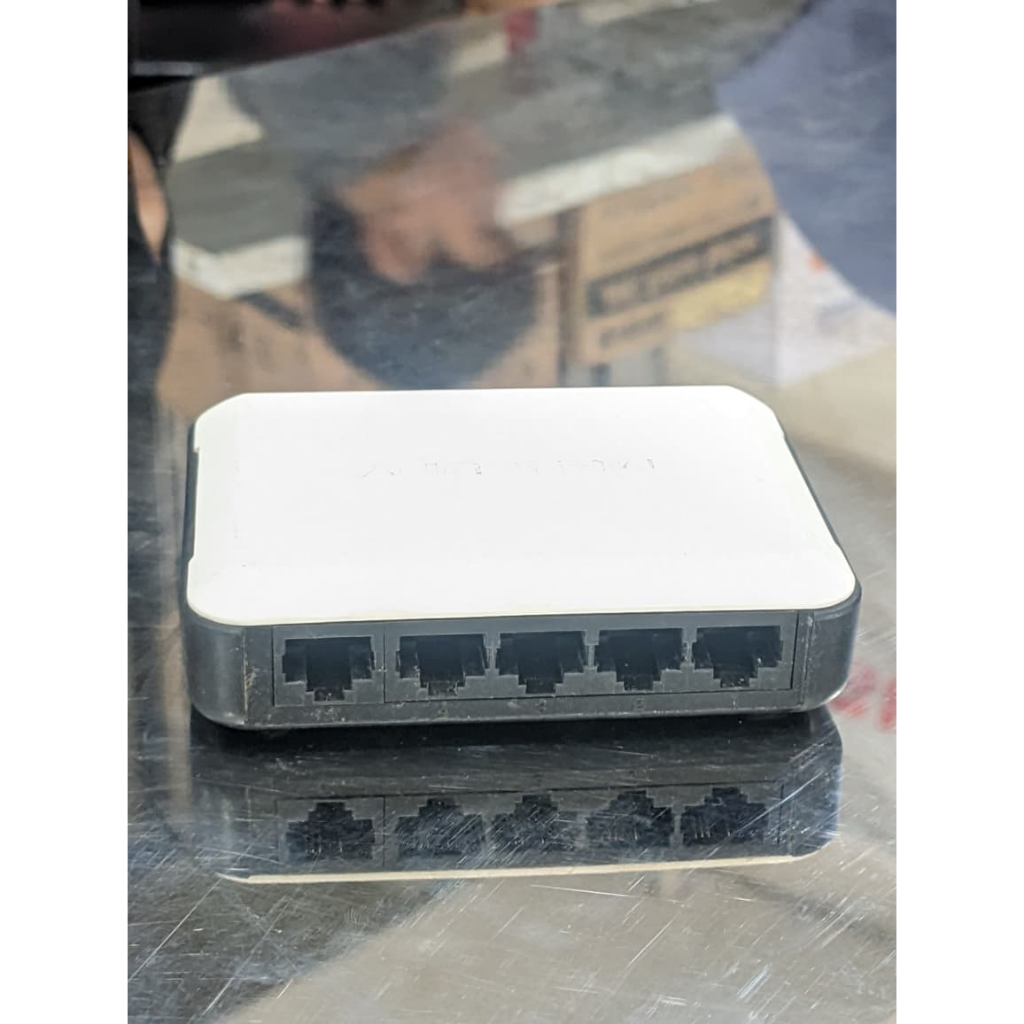 SWITCH HUB MERCUSYS MS105G BEKAS / SECOND + ADAPTER