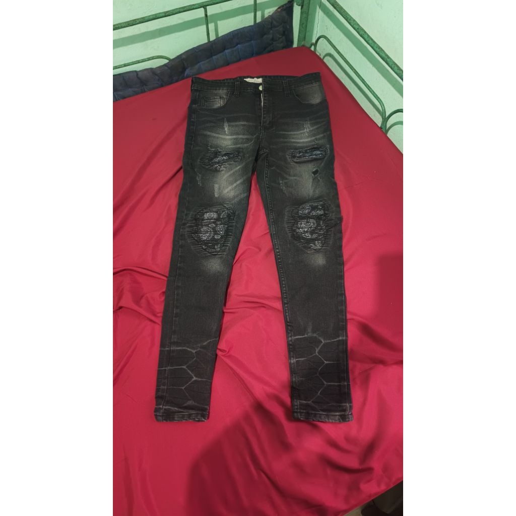 Celana Uprise dan Fause